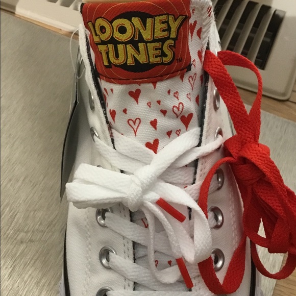 Brand New, Looney Tunes, Converse All ⭐️ Sneakers - Picture 3 of 5